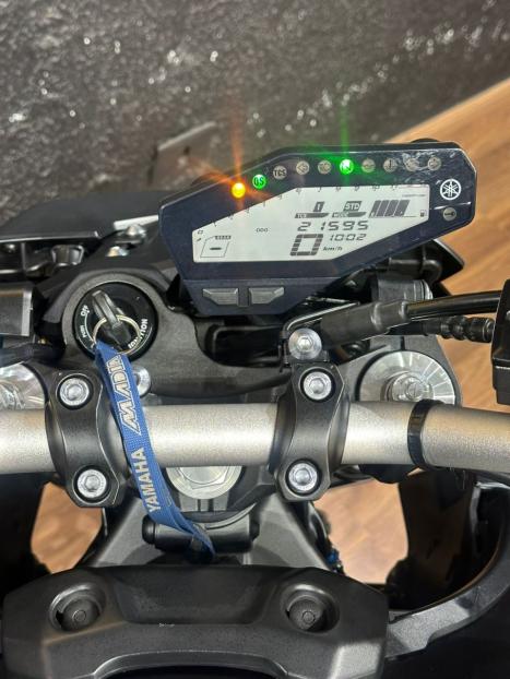 YAMAHA MT-09 850 ABS, Foto 7
