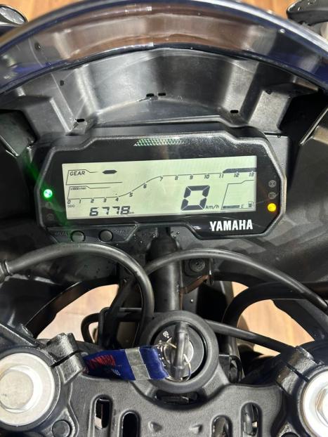 YAMAHA R 15 , Foto 7
