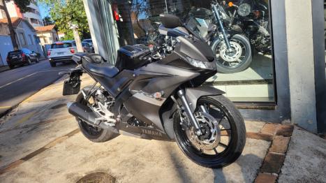 YAMAHA R 15 , Foto 2