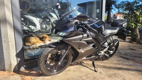 YAMAHA R 15 , Foto 3