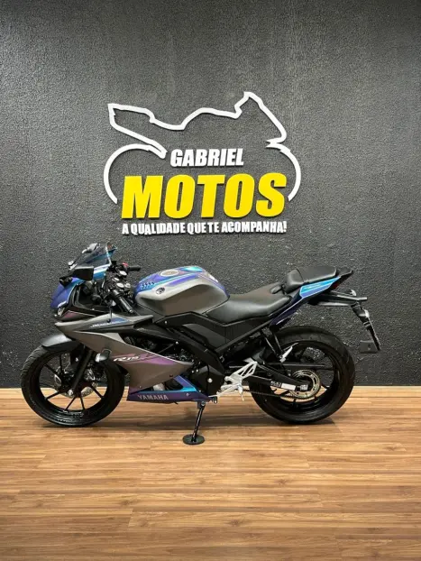 YAMAHA R 15 , Foto 2