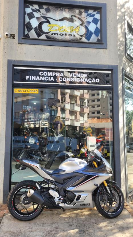YAMAHA R 320 , Foto 5
