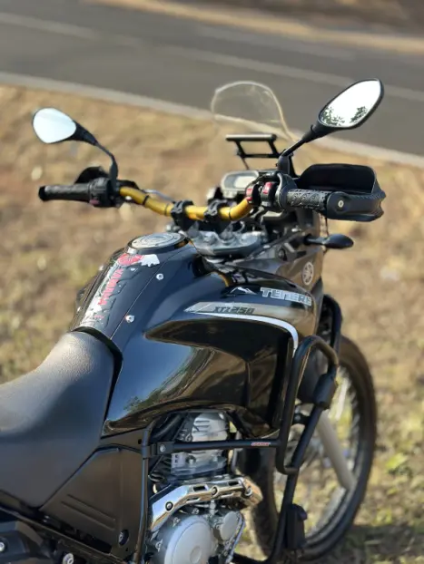 YAMAHA Tener 250 XTZ, Foto 8