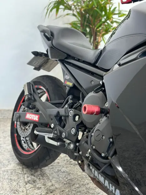 YAMAHA XJ6 600 F, Foto 7