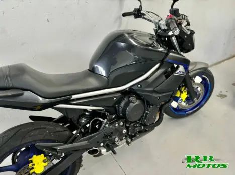 YAMAHA XJ6 600 N, Foto 4