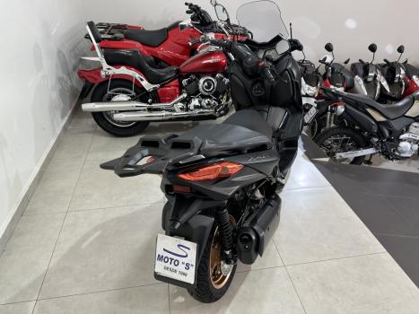 YAMAHA Xmax 250 , Foto 5