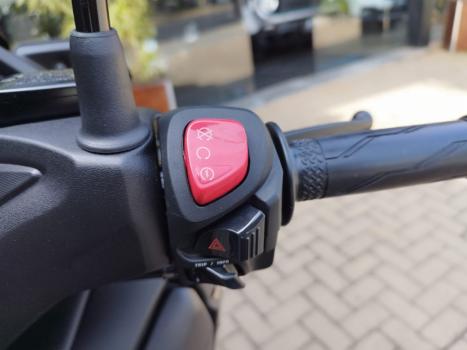 YAMAHA Xmax 250 , Foto 11