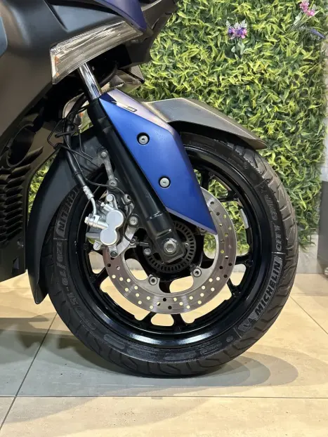 YAMAHA Xmax 250 , Foto 11