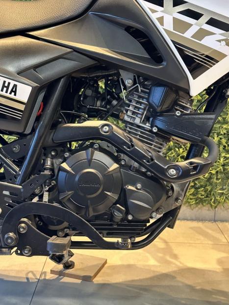 YAMAHA XTZ 150 Crosser S, Foto 8