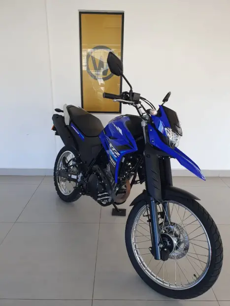 YAMAHA XTZ 250 LANDER, Foto 2