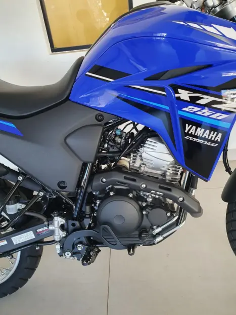 YAMAHA XTZ 250 LANDER, Foto 8