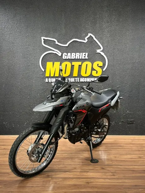 YAMAHA XTZ 250 LANDER, Foto 4