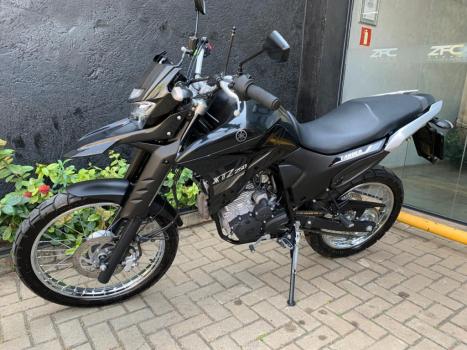 YAMAHA XTZ 250 LANDER, Foto 2