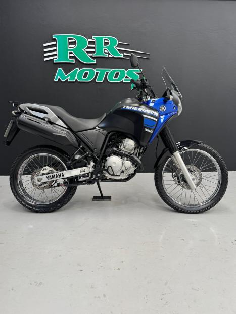 YAMAHA XTZ 250 TENER, Foto 2