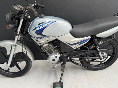 YAMAHA YBR 125 E, Foto 3