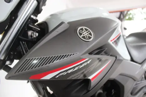 YAMAHA YS Fazer 250 , Foto 11