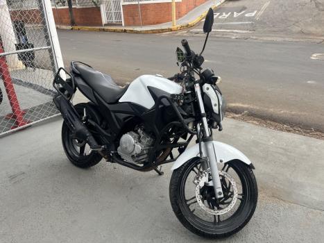 YAMAHA YS Fazer 250 , Foto 3