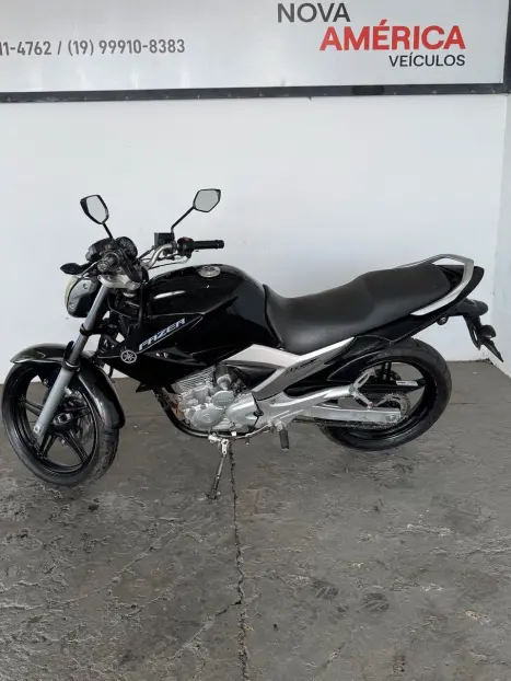 YAMAHA YS Fazer 250 , Foto 4