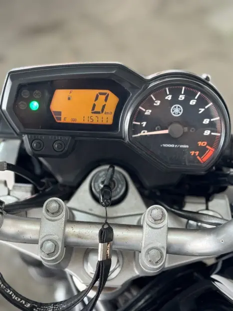 YAMAHA YS Fazer 250 , Foto 9