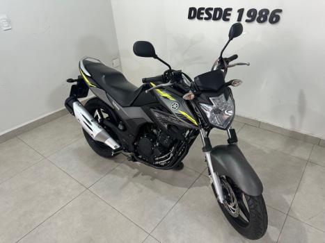 YAMAHA YS Fazer 250 , Foto 3