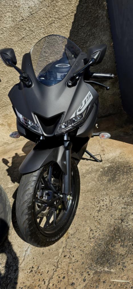 YAMAHA YZF R15 150 ABS, Foto 5
