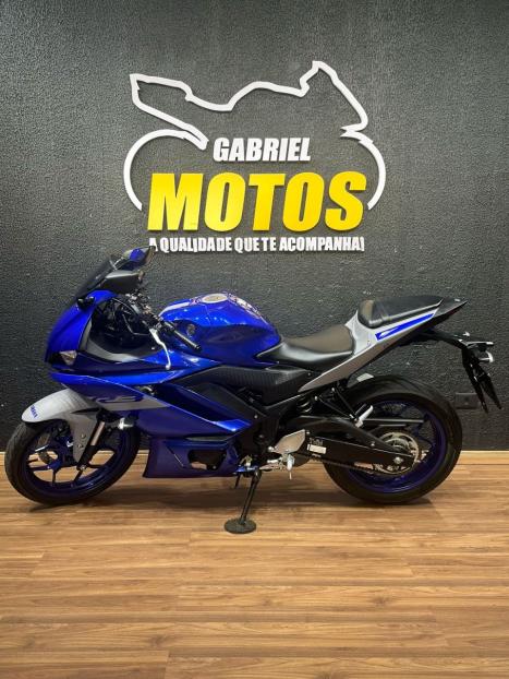 YAMAHA YZF R3 300 ABS, Foto 2