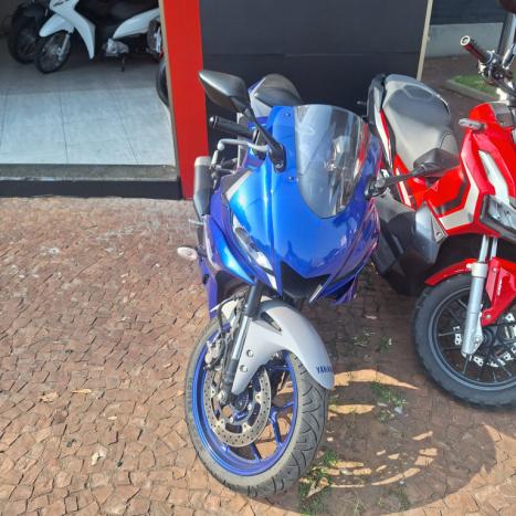 YAMAHA YZF R3 300 ABS, Foto 3