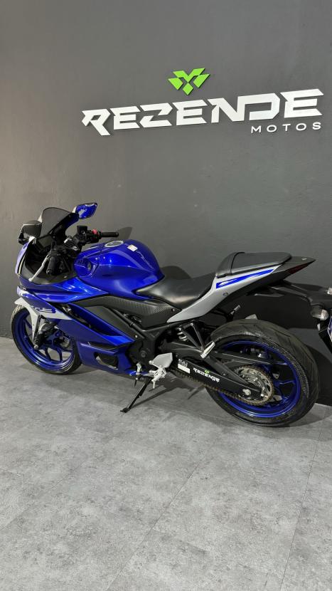 YAMAHA YZF R3 320 ABS, Foto 6