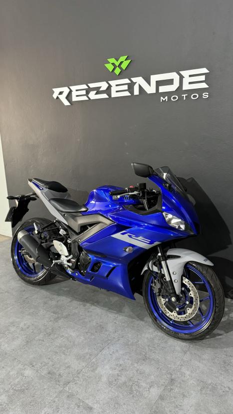 YAMAHA YZF R3 320 ABS, Foto 10