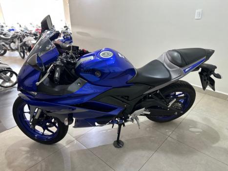 YAMAHA YZF R3 320 ABS, Foto 4