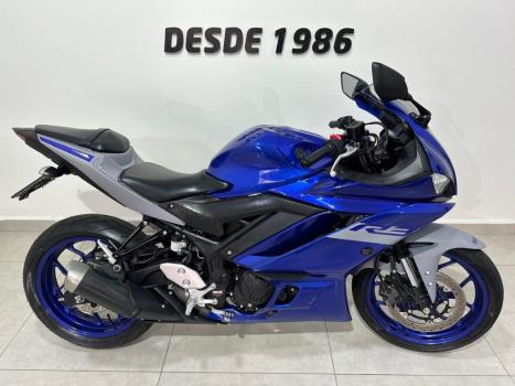 YAMAHA YZF R3 320 ABS, Foto 2