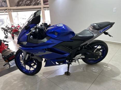 YAMAHA YZF R3 320 ABS, Foto 4