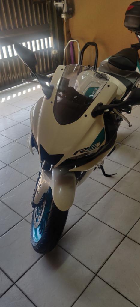 YAMAHA YZF R3 320 ABS, Foto 3