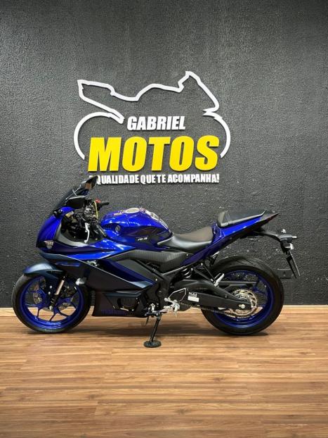 YAMAHA YZF R3 320 ABS, Foto 2