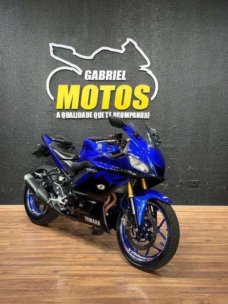YAMAHA YZF R3 320 ABS, Foto 3