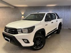 TOYOTA Hilux Caminhonete 2.8 16V 4P SR 4X4 DIESEL CHALLENGE CABINE DUPLA AUTOM�TICO