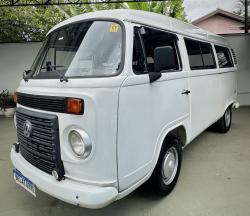 VOLKSWAGEN Kombi 1.4 FLEX STD 9 LUGARES