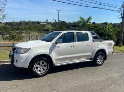 TOYOTA Hilux Caminhonete 3.0 4P 4X4 SRV TURBO DIESEL CABINE DUPLA AUTOMTICO