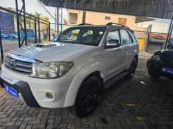 TOYOTA Hilux SW4 3.0 16V 4P SRV 4X4 7 LUGARES TURBO DIESEL AUTOMTICO