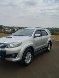 TOYOTA Hilux SW4 3.0 16V 4P SRV 4X4 7 LUGARES TURBO DIESEL AUTOMTICO