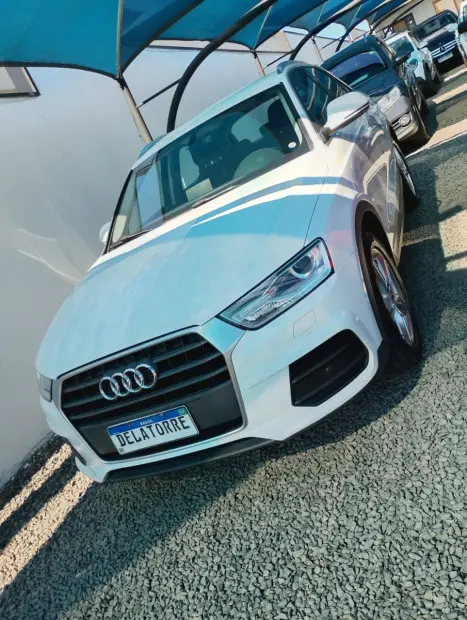 AUDI Q3 1.4 4P TFSI AMBIENTE S-TRONIC AUTOMTICO, Foto 3