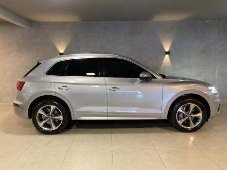 AUDI Q5 2.0 16V 4P TFSI PRESTIGE PLUS S-TRONIC AUTOMTICO, Foto 5