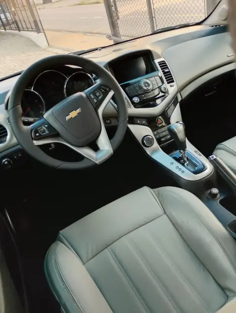 CHEVROLET Cruze Sedan 1.8 16V 4P LTZ ECOTEC FLEX AUTOM�TICO, Foto 9