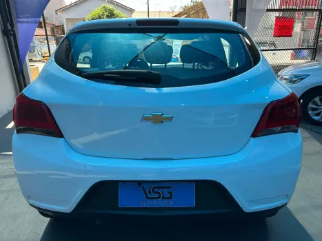CHEVROLET Onix Hatch 1.0 4P FLEX LT, Foto 5 CHEVROLET Onix Hatch 1.0 4P FLEX LT, Foto 5