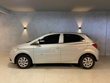 CHEVROLET Onix Hatch 1.0 4P FLEX LT, Foto 2