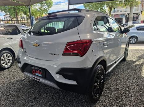 CHEVROLET Onix Hatch 1.4 4P FLEX ACTIV AUTOM�TICO, Foto 4