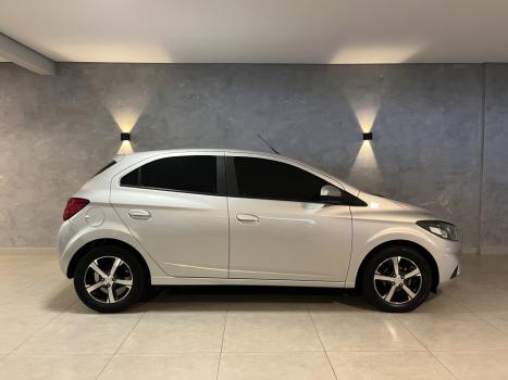 CHEVROLET Onix Hatch 1.4 4P FLEX LTZ, Foto 4