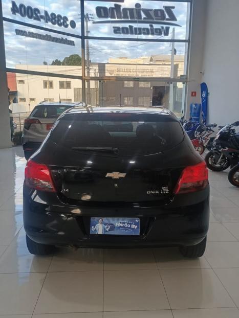 CHEVROLET Onix Hatch 1.4 4P FLEX LTZ, Foto 5
