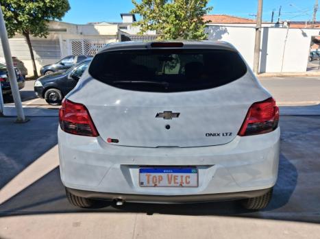 CHEVROLET Onix Hatch 1.4 4P FLEX LTZ AUTOM�TICO, Foto 4