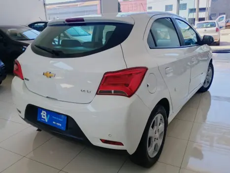 CHEVROLET Onix Hatch 1.4 4P FLEX LT, Foto 2